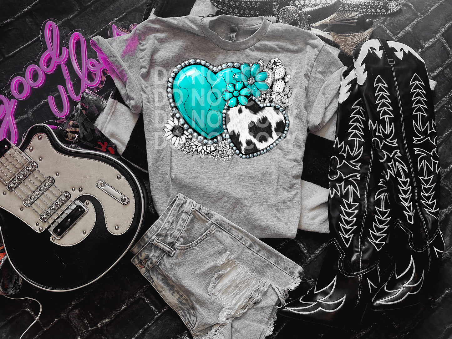 Turquoise Heart Cowhide Western Graphic T-Shirt